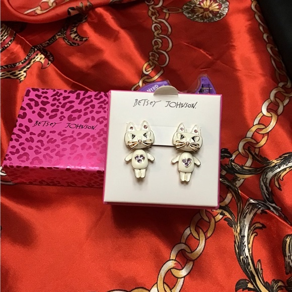 BETSEY JOHNSON CAT FRONT BACK EARRINGS 🐈 - Picture 2 of 6